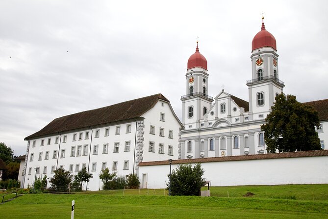 11-Day Private Lite Tour Across Switzerland by Bike from Geneve - Murten on Day 4: Medieval Streets, Water Views, Easy Evening Plans
