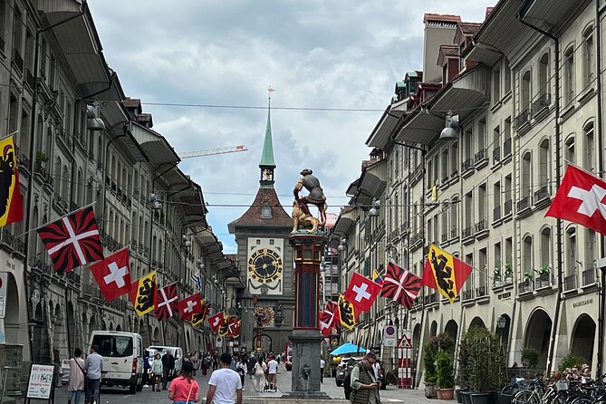 Beautiful Bern's Legends: A Self-Guided Audio Tour - Getting Oriented at Bahnhofpl. and Walking the Real Time