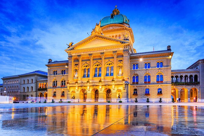 Bern Scavenger Hunt and Highlights Self Guided Audio Tour - Stop by stop: Parliament Building, Kafigturm, Old City, Zytglogge