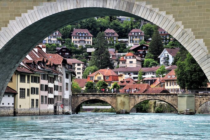 Bern Walking Tour: Explore Top Sights & Hidden Gems - Federal Palace and the Bundeshaus finish: democracy in stone, right where you end