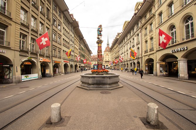 Best Intro to Bern in 2 hours with a Local - Zahringerbrunnen: The Founder Legend in Stone and Sculpture