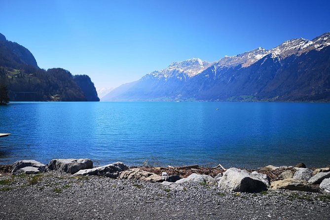Best of Bernese Oberlands from Luzern - Interlaken drive and short stop: Victorian hotels, paragliders, and a quick souvenir pause