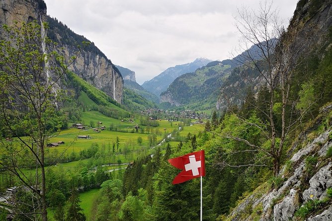 Best of Bernese Oberlands from Luzern - Lauterbrunnen, Staubbach Falls, and the cliff-walk closeness