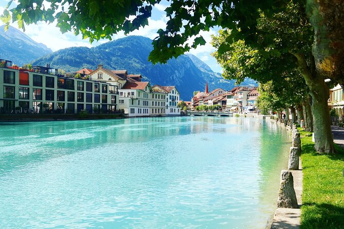 Best of Zurich and Surroundings - Extended City Sightseeing Tour - Why the guide style matters more than you think