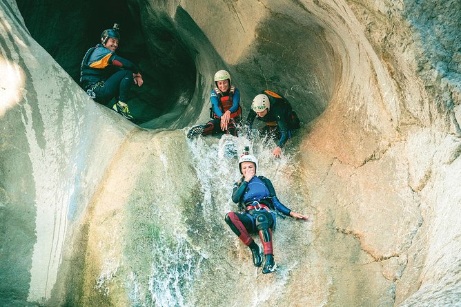 Canyoning Chli Schliere with OUTDOOR (Advanced) - Advanced requirements: the real meaning of above average fitness