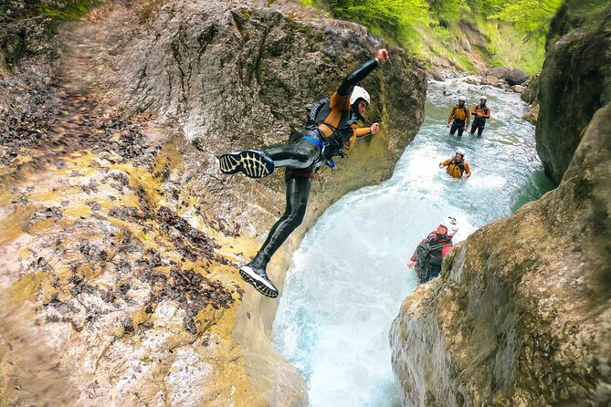 Canyoning in Interlaken from Zurich - The Interlaken setup: meeting guides and getting ready