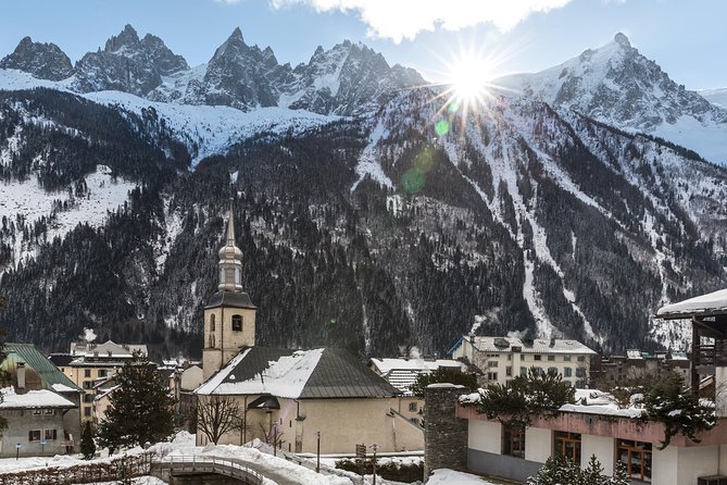 Chamonix & Mont Blanc Panoramic Sky-Glass Bus Guided Day Trip - Weather and closures: the real story behind Mont Blanc days