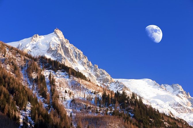 Chamonix & Mont Blanc Panoramic Sky-Glass Bus Guided Day Trip - The 10-hour rhythm: where your day actually goes