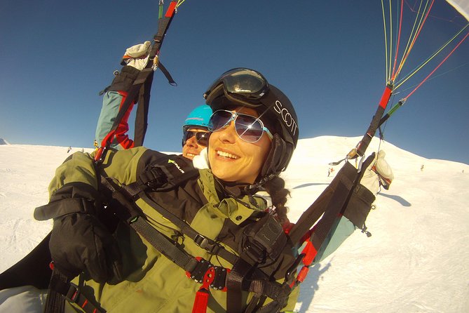 Davos Absolutely Free Flying Paragliding Tandem Flight 1'000 Meters High - In the air: smooth glide, optional steering, and the thrill level you choose
