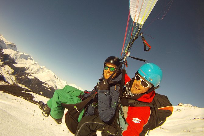 Davos Absolutely Free Flying Paragliding Tandem Flight 1'000 Meters High - Who this fits best: nerves, kids, and fitness level
