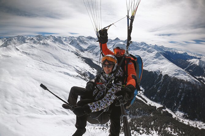 DAVOS: Paragliding Tandem Flight In Swiss Alps (Video & Photos Included) - The Air Profile: 1,000 Meters of Height Change and Big Alpine Views