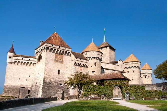 Day Trip to Montreux, Chaplin's World & Chillon Castle& apéritif - Inside Château de Chillon: A Guided Medieval Fortress on an Island