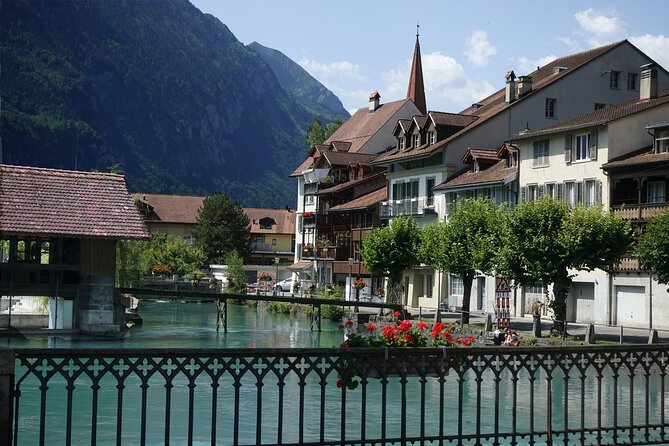 Daytrip to Swiss Villages: Interlaken Grindelwald & Lauterbrunnen - Grindelwald: mountain views, chalet streets, and quick decision-making