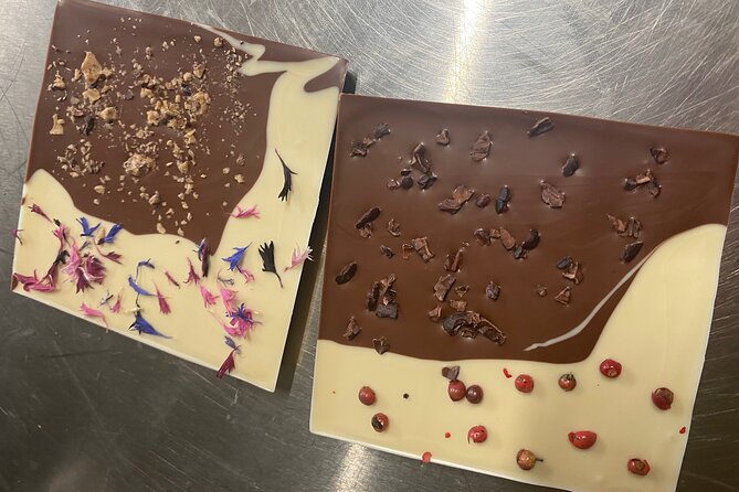 Ethical Chocolate Tour - Stop 2 in Wollishofen: see bean-to-bar making step by step