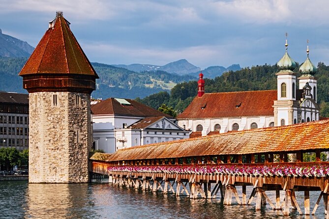Exclusive Panoramic Train Journey though the Heart of Swiss - From Zurich to the Panoramic Train, You Start in Comfort