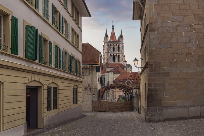 Explore Lausanne in 60 minutes with a Local - Palais de Rumine: An Architectural Anchor for Your First Pass