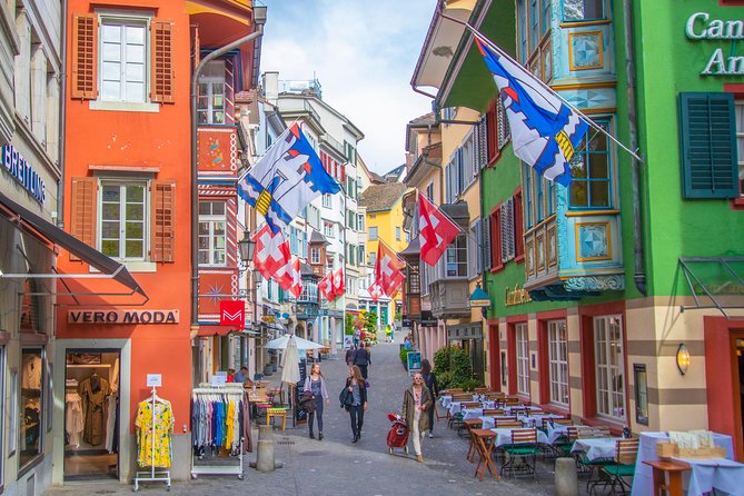 Explore the Instaworthy Spots of Zurich with a Local - Münsterbrücke and Quaibrücke: Where the Limmat Meets Lake Views