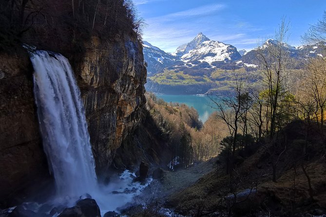 From Zurich: Breathtaking waterfall and lakes private tour - Timing and what to wear for waterfall days