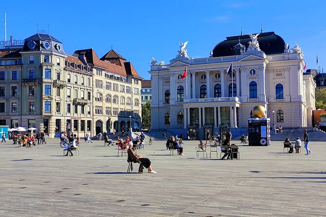 Full-Day Private Zurich Sightseeing Tour and Chocolate Tasting - Lake Zurich picnic: the calm break you should actually enjoy