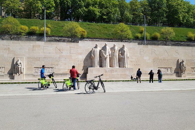 Geneva By E Bike United Nations Old Town Lake Fountain - Jet d’Eau and the Flower Clock: Geneva’s instant wow factor