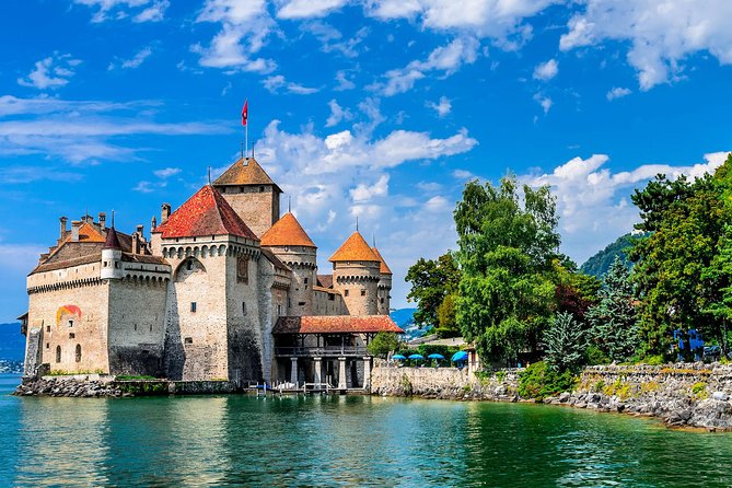 Geneva to Lausanne, Montreux and Château Chillon Private Tour - Château de Chillon: The Icon You’ll Understand in One Hour