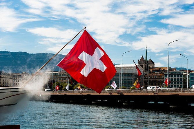 Geneva Walking Tour for your private group with an official guide - The Guide Factor: Tailoring the Walk to Your Group