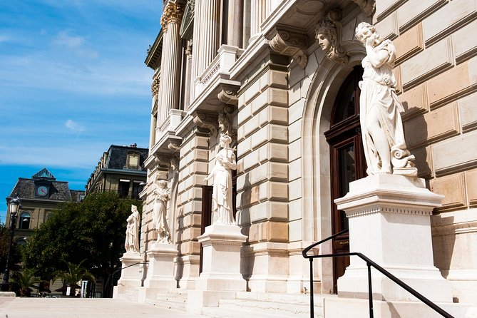 Geneva Walking Tour for your private group with an official guide - Price Per Group: When $254.42 Makes Sense