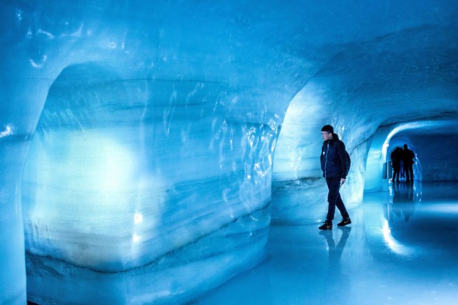 Jungfraujoch Day Trip from Zurich: Swiss Alps & Bernese Oberland - The descent via Wengen and Lauterbrunnen: keep the energy for the ride down