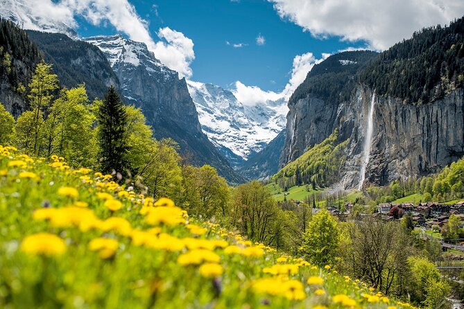 Jungfraujoch Top of Europe Day Trip from Interlaken - What to wear and bring for Jungfraujoch snow year-round