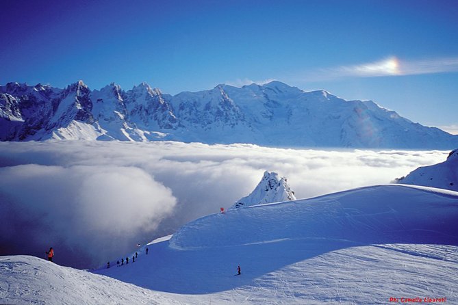 (KTG114) - Chamonix Skiing day from Geneva - Where the day starts to matter: equipment pickup at Sport 2000