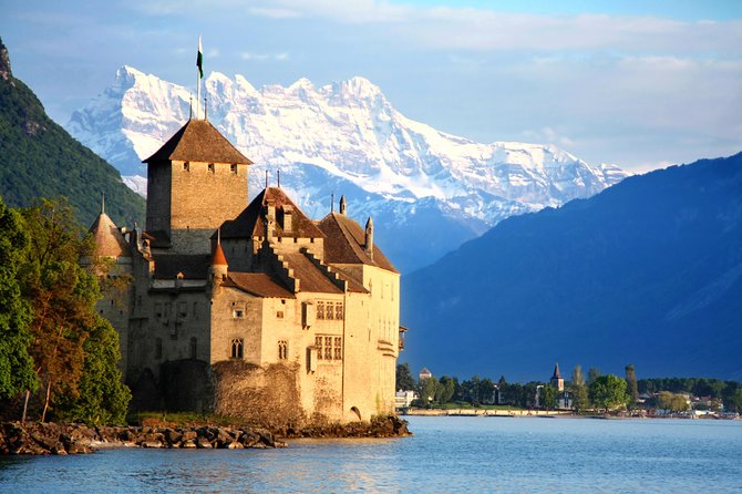 (KTL303) - Winter Tour Montreux and Chaplin's World from Lausanne - Lausanne Ouchy and the first lake views