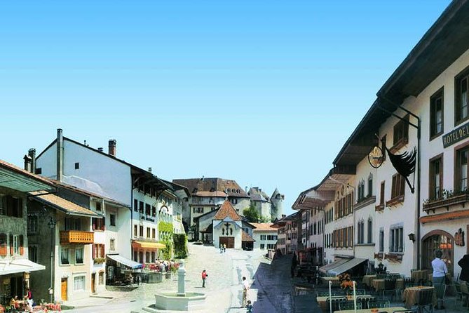 (KTL352) - Gruyeres Day Trip with Chocolate Factory from Lausanne - Maison Cailler in Broc: the tasting part is the whole point