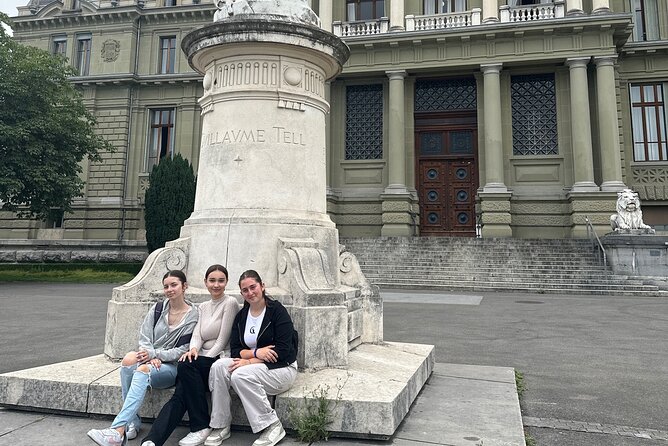 Lausanne (City Center) Scavenger Hunt and Sights Self-Guided Tour - Who should play this Lausanne city hunt