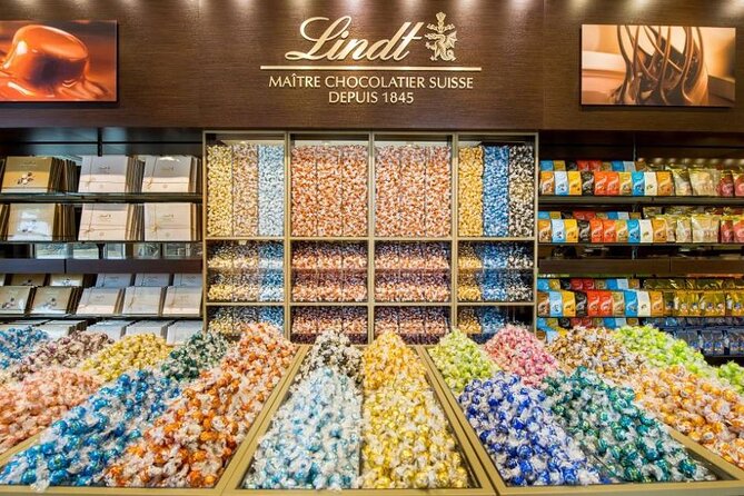 LINDT Home of Chocolate, Cruise On Lake Zurich And Old Town Walking Tour - Stop 3: Bahnhofstrasse and Paradeplatz, a quick hit of Zurich’s most iconic street