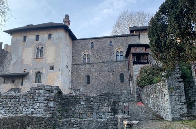 Locarno Scavenger Hunt and Sights Self-Guided Tour - Price and Value at $18.64 per Person