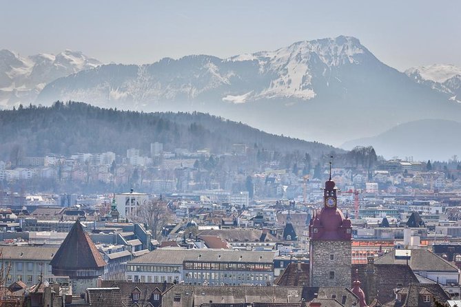 Lucerne Private Walking Tour with a castle visit! - Lake Lucerne and Museggmauer, walking the edges of town
