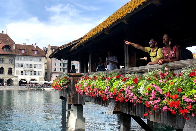 Lucerne Walking tour and Cheese Tasting - Walking toward the cheese shop along Lake Lucerne