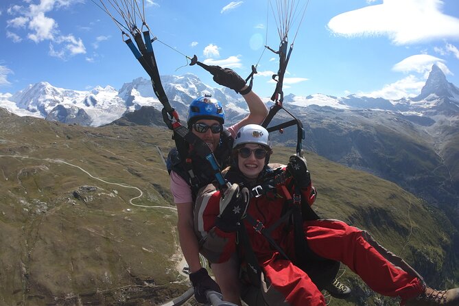 Matterhorn Paragliding flight in Zermatt (20-25min) - Zermatt Paragliding Day: from Vispastrasse to takeoff