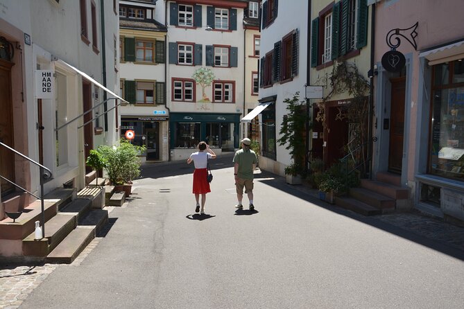 Moments in Basel: Personalized Tour & Photo Session - Chocolate and Läckerli tastings, plus the shopping and food guidance
