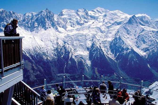 Paragliding Experience from Chamonix and Aiguille du Midi - Guides and group size: where quality shows up
