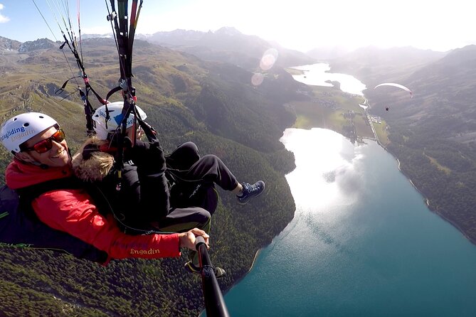Paragliding Tandem Flights in Engadin - The included video camera: how you’ll relive the flight