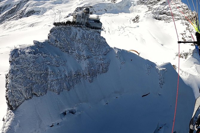 Paragliding Tandem in Switzerland - Video and photo shooting: how you get real souvenirs, not just phone pics