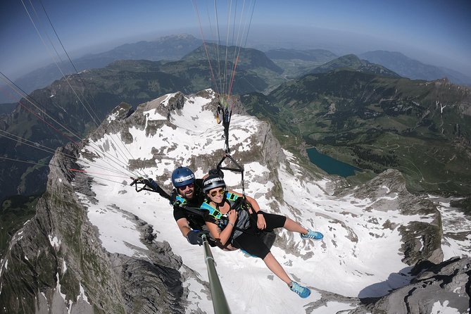 Paragliding Tandemflight Lucerne - Engelberg - The Central Switzerland route: Engelberg, Sarnen, Lake Lucerne, and more