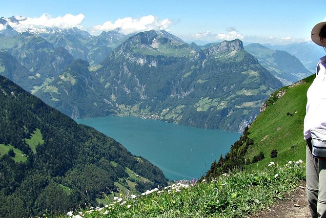 Peak to Peak Private Hiking Tour from Lucerne - Picnic lunch on the ridge: a full hour with real breaks