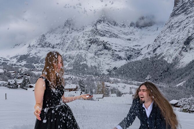 Phototour Private Photoshoot in Interlaken & Lake Brienz and Thun - A private Tesla photoshoot with Erich Häsler in the Jungfrau region