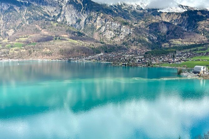 Private Luxury Tour of Switzerland - A 10-hour private Alps day, starting at 9:00 am