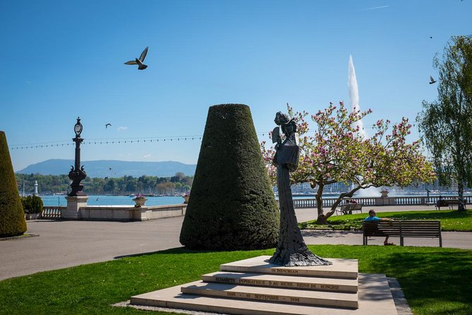 Private Tour : The best of Geneva city tour - Palais des Nations and the UN District: Why This Stop Matters