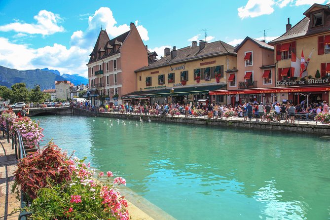 Private Tour to Annecy, from Geneva - Lake Geneva stop: a taste of the region before Annecy