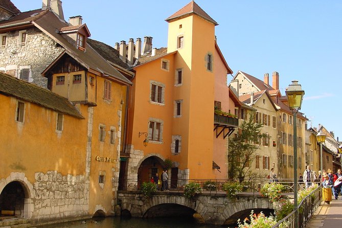 Private Tour to Annecy, from Geneva - Lake Annecy free time: plan your pace, not just your photos