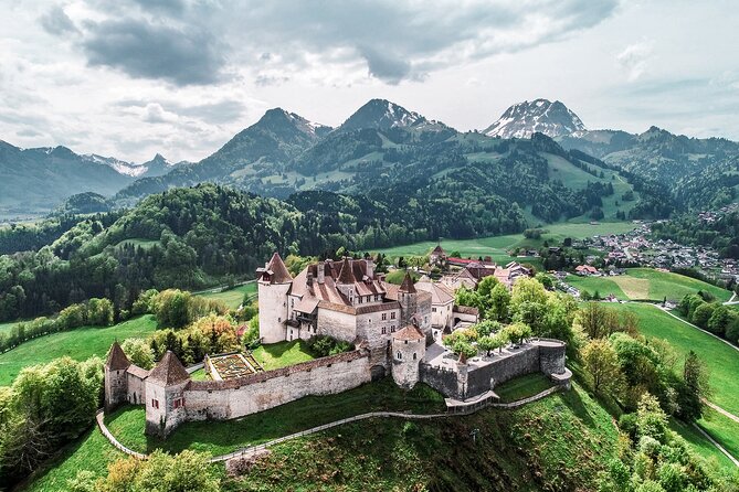 Private Tour to Gruyères, Chocolate & Cheese Factory from Geneva - Guides, pace, and what people remember
